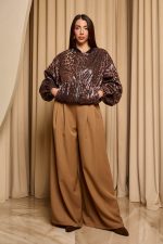 Τζάκετ bomber με παγιέτες σε animal print - Image 3