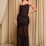 Φόρεμα maxi με σχέδια δαντέλα και λεπτές τιράντες καρό