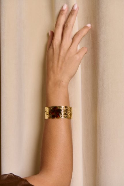 Βραχιόλι με σχέδιο κύκλους και λουλούδι καφέ σε χρυσό