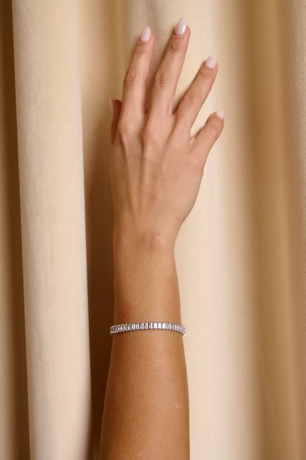 Βραχιόλι με baguette ζιργκόν ασημί