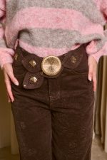 Ζώνη ελαστική με χρυσές λεπτομέρειες και τόκα καφέ