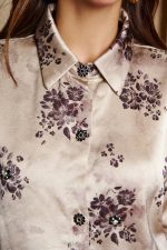 Πουκάμισο με floral print και κουμπιά κόσμημα μπεζ