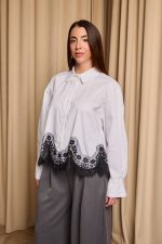 Πουκάμισο με σχέδιο δαντέλα στο κάτω μέρος λευκό - Image 4