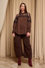 Πουκάμισο με σχέδιο δαντέλα στο πάνω μέρος σκούρο καφέ - Image 2