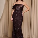 Φόρεμα maxi με παγιέτες και ντραπέ σατεν σχέδιο καφέ