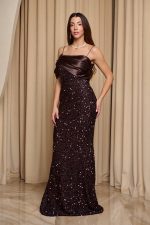 Φόρεμα maxi με παγιέτες και ντραπέ σατεν σχέδιο καφέ - Image 4