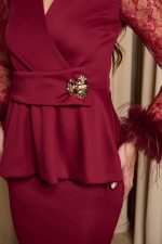 Σετ μπλούζα-φούστα με δαντέλα και πούπουλα βουργουνδί - Image 6