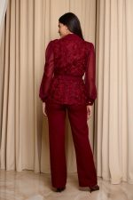 Κοστούμι με ανάγλυφα λουλούδια βουργουνδί - Image 5