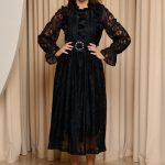 Φόρεμα midi με δαντέλα και χάντρες μαύρο