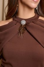 Φόρεμα midi με ψηλή λαιμόκοψη και ζώνη καφέ - Image 7