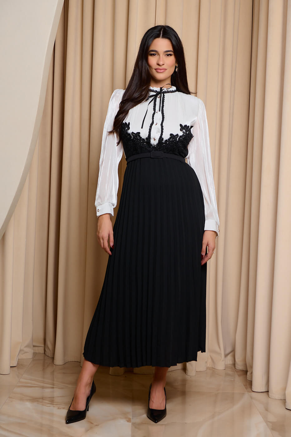 Φόρεμα maxi πλισέ ασπρόμαυρο