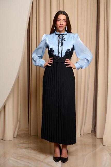 Φόρεμα maxi πλισέ μαύρο - γαλάζιο