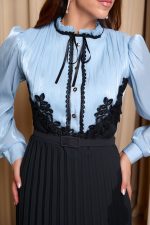 Φόρεμα maxi πλισέ μαύρο - γαλάζιο - Image 5