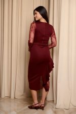 Φόρεμα midi με λεπτομέρεια δαντέλα βουργουνδί - Image 5