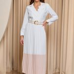 Φόρεμα maxi πλισέ με σομόν λεπτομέρειες λευκό