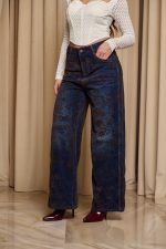 Παντελόνι τζιν με ανάγλυφο velvet print μπλε - Image 5