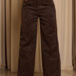 Παντελόνι τζιν με ανάγλυφο velvet print καφέ