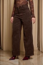 Παντελόνι τζιν με ανάγλυφο velvet print καφέ - Image 5