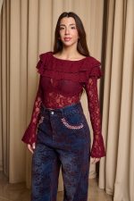 Μπλούζα με βολάν και δαντέλα βουργουνδί - Image 5