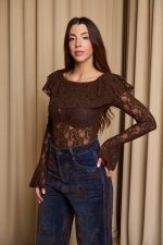 Μπλούζα με βολάν και δαντέλα καφέ - Image 4