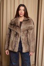 Γούνα κοντή συνθετική μπεζ