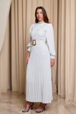 Φόρεμα midi πλισέ με δαντέλα και ζώνη άσπρο - Image 4