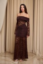 Φόρεμα maxi off shoulder με δαντέλα καφέ - Image 5