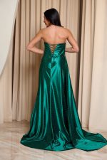 Φόρεμα maxi στράπλες σατεν με στρας κυπαρισσί - Image 5