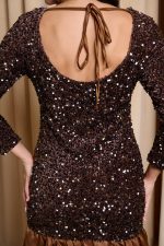 Φόρεμα mini velvet με παγιέτες και balloon λεπτομέρεια καφέ - Image 5