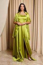 Φόρεμα maxi σατέν off shoulder με λεπτομέρεια κόσμημα lime