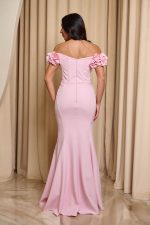 Φόρεμα maxi off shoulder γοργονέ με 3D λουλούδια baby pink - Image 5