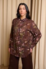 Πουκάμισο με σειρές από χρυσά στρας εμπριμέ - Image 2