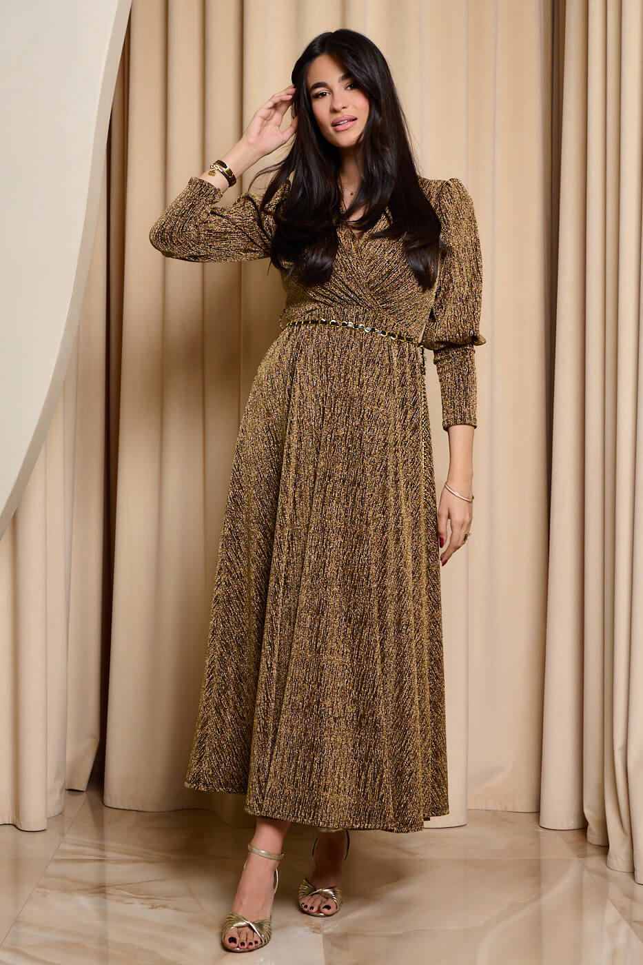 Φόρεμα maxi lurex με ζώνη χρυσό