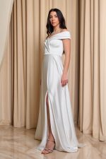 Φόρεμα maxi off shoulder σατέν με κρουαζέ μπούστο άσπρο - Image 3