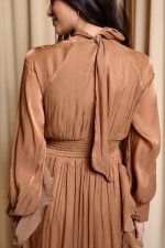 Φόρεμα maxi με βολάν bronze - Image 8