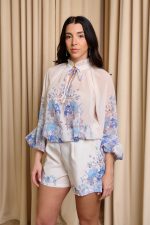 Σετ μπλούζα - σορτς με floral μοτίβο γαλάζιο - Image 2