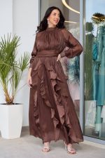 Φόρεμα maxi με βολάν καφέ - Image 2