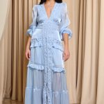 Φόρεμα maxi με V ντεκολτέ και κεντήματα baby blue