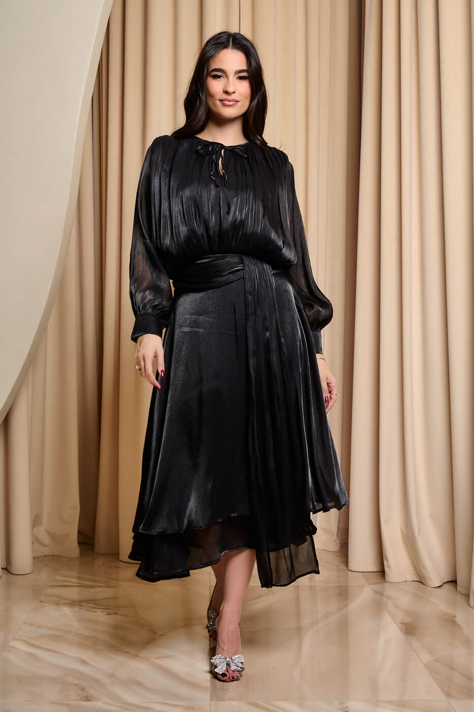 Φόρεμα midi σατινέ μαύρο