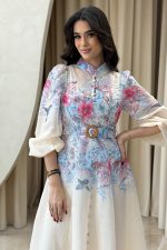 Φόρεμα midi με floral σχέδιο και ζώνη γαλάζιο - Image 4