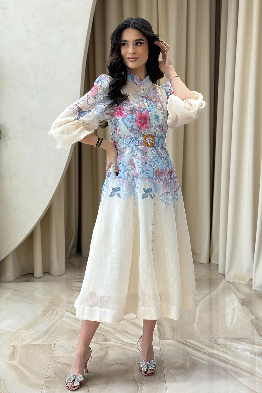 Φόρεμα midi με floral σχέδιο και ζώνη γαλάζιο