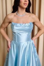 Φόρεμα maxi ταφτάς με διακοσμημένο μπούστο baby blue - Image 6