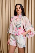 Σετ μπλούζα - σορτς με floral μοτίβο ροζ - Image 4