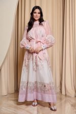 Φόρεμα maxi με baroque λεπτομέρειες baby pink