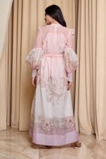 Φόρεμα maxi με baroque λεπτομέρειες baby pink - Image 6