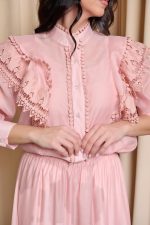 Σετ πουκάμισο - φούστα με βολάν και  δαντέλα ροζ - Image 6