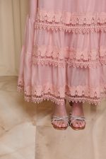 Σετ πουκάμισο - φούστα με βολάν και  δαντέλα ροζ - Image 7