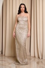 Φόρεμα maxi στράπλες με δίχτυ και τρισδιάστατο γκλίτερ χρυσό