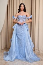 Φόρεμα maxi με στρας και αποσπώμενη ουρά baby blue - Image 2