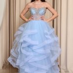 Φόρεμα maxi με διακοσμημένο μπούστο και βολάν baby blue